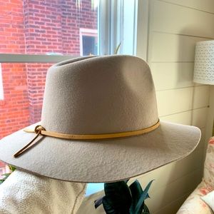 Like new Brixton hat